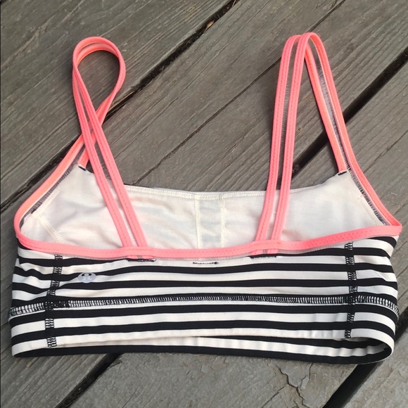 Lululemon Straight Up Bra - Picture 3 of 4